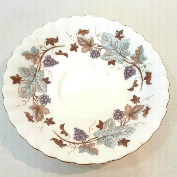 Royal Albert Lorraine Porcelain Demitasse Cup Saucer England Vintage - Picture 4 of 4